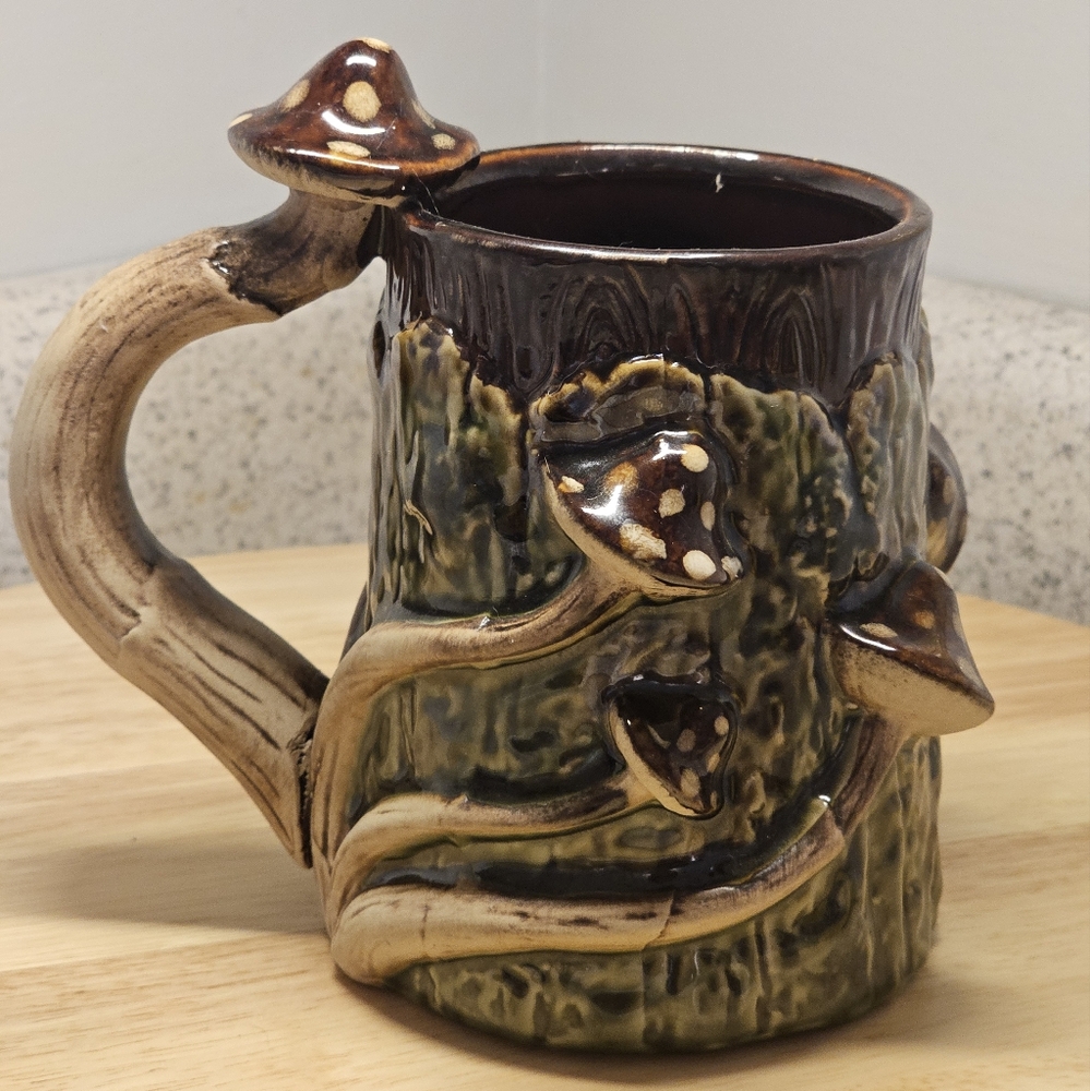 Mushroom ceramic mug